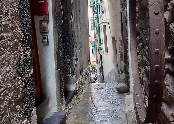 In Centro A Vernazza, Cinque Terre *
